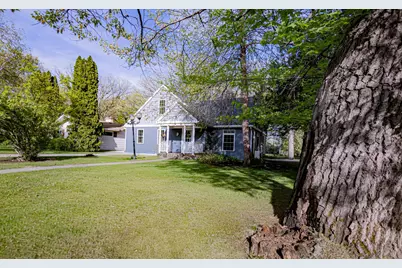108 N Broadway, New York Mills, MN 56567 - Photo 4