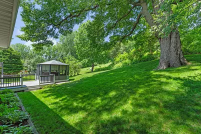 899 Park Knoll Drive, Eagan, MN 55123 - Photo 24