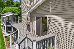 899 Park Knoll Dr, Eagan, MN 55123 - Photo 30