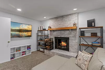 899 Park Knoll Drive, Eagan, MN 55123 - Photo 16