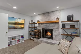 899 Park Knoll Dr, Eagan, MN 55123 - Photo 16