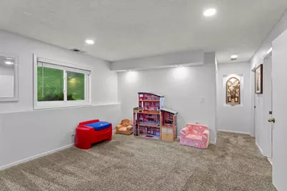 899 Park Knoll Drive, Eagan, MN 55123 - Photo 18
