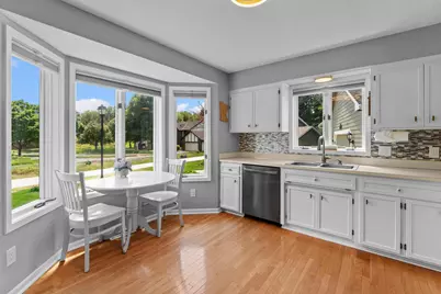 899 Park Knoll Drive, Eagan, MN 55123 - Photo 2