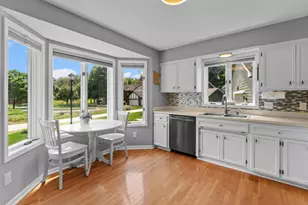 899 Park Knoll Dr, Eagan, MN 55123 - Photo 2