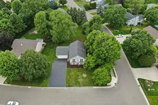 7250 Cactus Curve, Chanhassen, MN 55317 - Photo 10