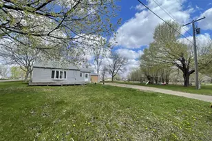 750 Greenwood Ave, Tracy, MN 56175 - Photo 22