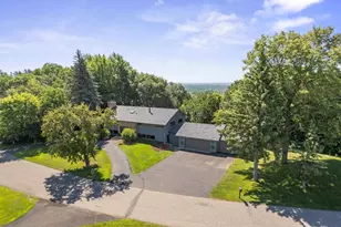 565 Lakota Ln, Chaska, MN 55318 - Photo 4