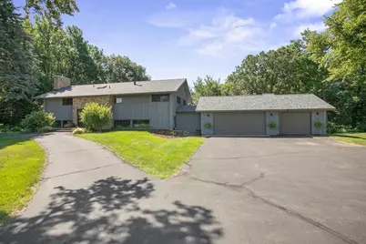 565 Lakota Lane, Chaska, MN 55318 - Photo 2