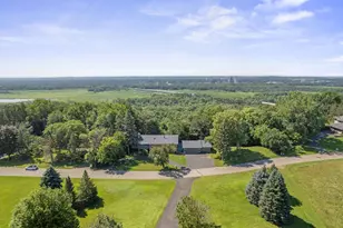 565 Lakota Ln, Chaska, MN 55318 - Photo 6
