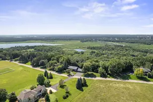 565 Lakota Ln, Chaska, MN 55318 - Photo 6