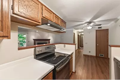 2296 Benson Avenue #G, Saint Paul, MN 55116 - Photo 12