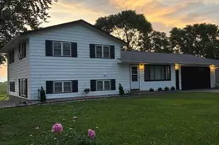 1107 4th St NW, Clara City, MN 56222 - Photo 2