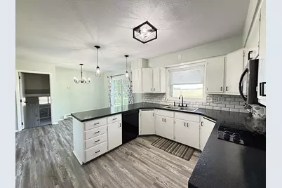 1107 4th Street NW, Clara City, MN 56222 - Photo 12