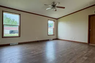 27229 State Hwy 264, Worthington, MN 56187 - Photo 8