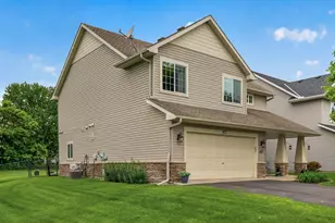 837 Boldt St, Chaska, MN 55318 - Photo 2