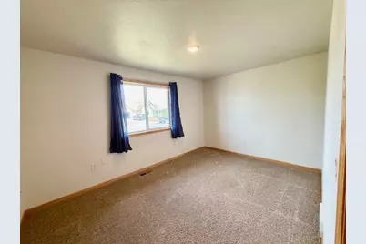 822 9th Avenue SW, Perham, MN 56573 - Photo 10