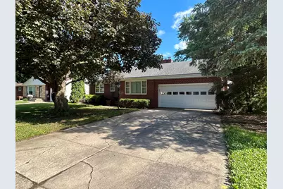 216 8th Avenue SE, Waseca, MN 56093 - Photo 2