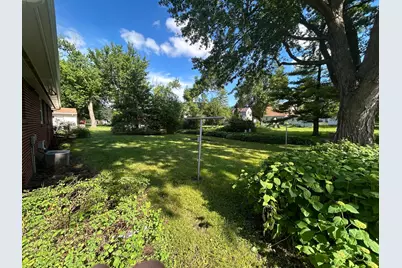 216 8th Avenue SE, Waseca, MN 56093 - Photo 8