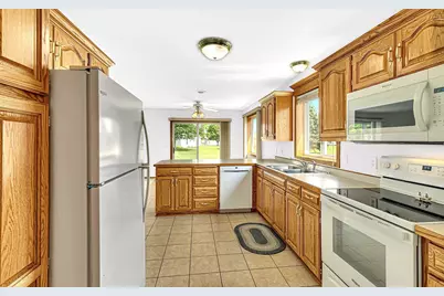 1037 Diamond Willow Circle, Waite Park, MN 56387 - Photo 4