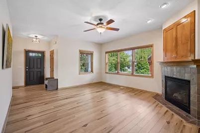 11585 Laketowne View, Albertville, MN 55301 - Photo 16