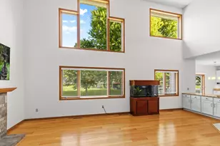 17432 Tessmer Ct, Eden Prairie, MN 55347 - Photo 8