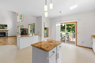 17432 Tessmer Ct, Eden Prairie, MN 55347 - Photo 6