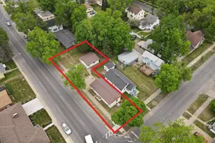 2401 7th Ave E, Hibbing, MN 55746 - Photo 4