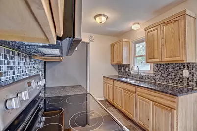 6830 Toledo Avenue N, Brooklyn Center, MN 55429 - Photo 10