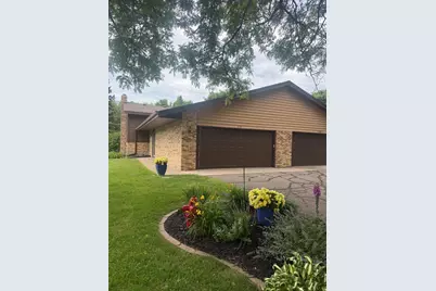 7111 Robinwood, Woodbury, MN 55125 - Photo 2