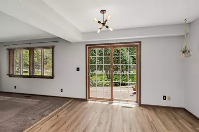 7111 Robinwood Bay, Woodbury, MN 55125 - Photo 10
