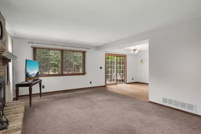 7111 Robinwood Bay, Woodbury, MN 55125 - Photo 6