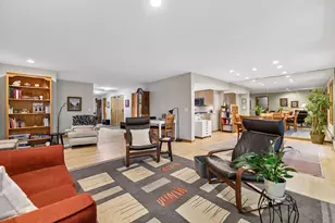 6051 Laurel Ave, Golden Valley, MN 55416 - Photo 10