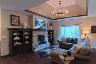 125 Highland Dr, Carver, MN 55315 - Photo 10