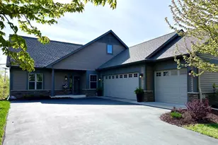 125 Highland Dr, Carver, MN 55315 - Photo 1