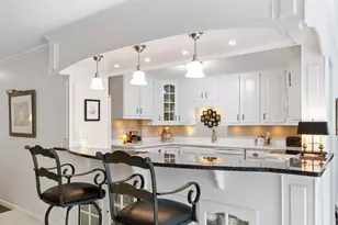 7250 Lewis Ridge Pkwy, Edina, MN 55439 - Photo 6