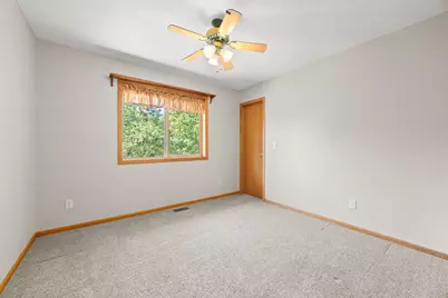 488 Thomas Avenue, Shakopee, MN 55379 - Photo 12