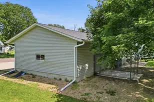 122 Martin St E, Lewisville, MN 56060 - Photo 38