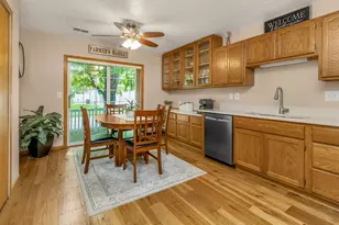 372 Gironde Ct, Woodbury, MN 55125 - Photo 10