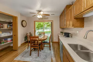 372 Gironde Ct, Woodbury, MN 55125 - Photo 18