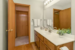 372 Gironde Ct, Woodbury, MN 55125 - Photo 24
