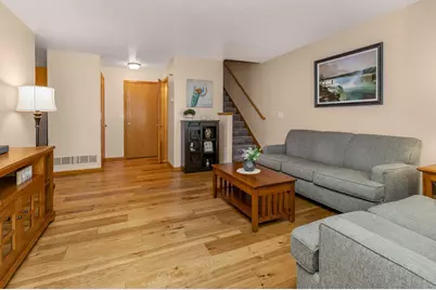372 Gironde Court, Woodbury, MN 55125 - Photo 4