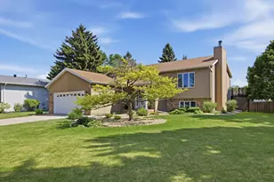 603 34th Ave S, Moorhead, MN 56560 - Photo 2