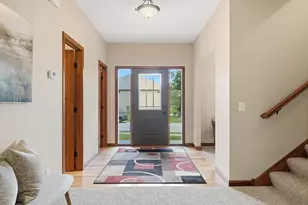 7117 Oakridge Trail, Shakopee, MN 55379 - Photo 10