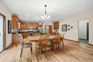 7117 Oakridge Trail, Shakopee, MN 55379 - Photo 18