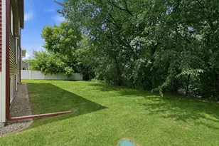 7117 Oakridge Trail, Shakopee, MN 55379 - Photo 8