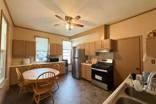 989 Conway St, Saint Paul, MN 55106 - Photo 6