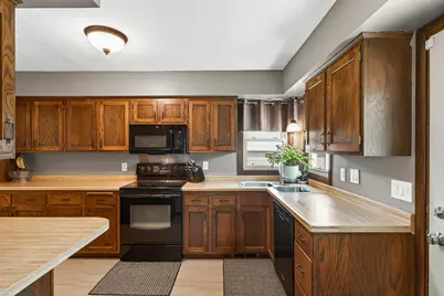 6206 47th Avenue N, Crystal, MN 55422 - Photo 8