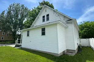 114 Central Ave S, Bertha, MN 56437 - Photo 6