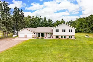 321 Carriage Hill Dr W, Hinckley, MN 55037 - Photo 1