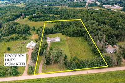 321 Carriage Hill Drive W, Hinckley, MN 55037 - Photo 2